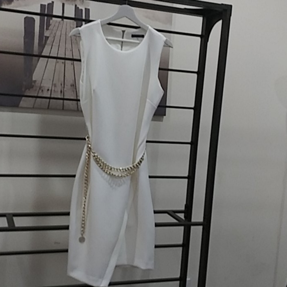 Tommy Hilfiger White dress with gold belt